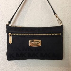 Small Michael Kors hand bag